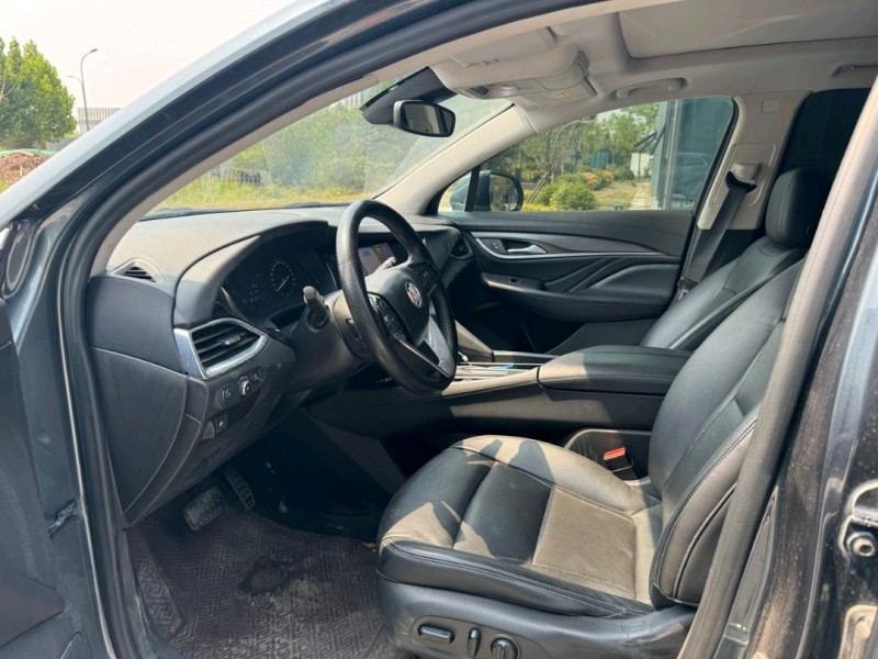 青岛20年别克昂科旗4