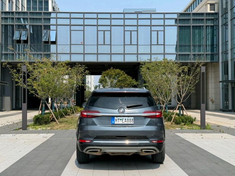 青岛20年别克昂科旗8