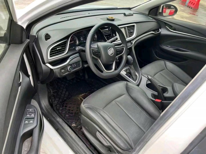 佛山22年别克英朗8