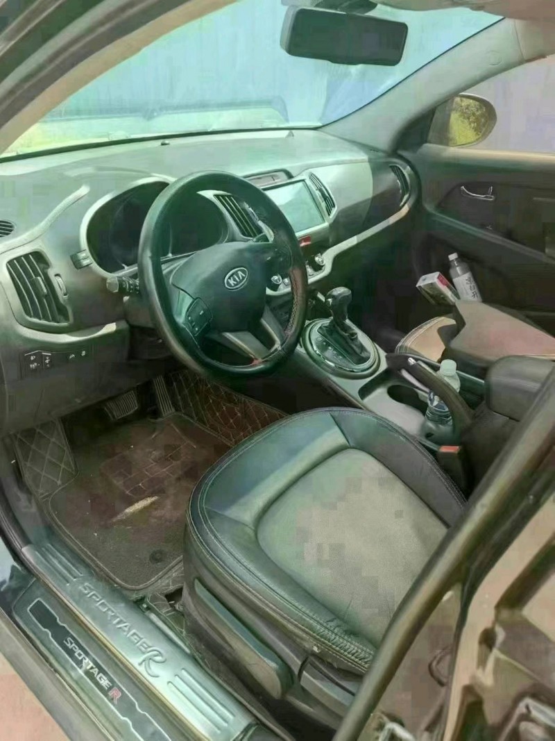 潍坊10年起亚智跑3