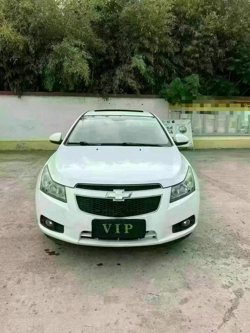 潍坊13年雪佛兰科鲁兹1