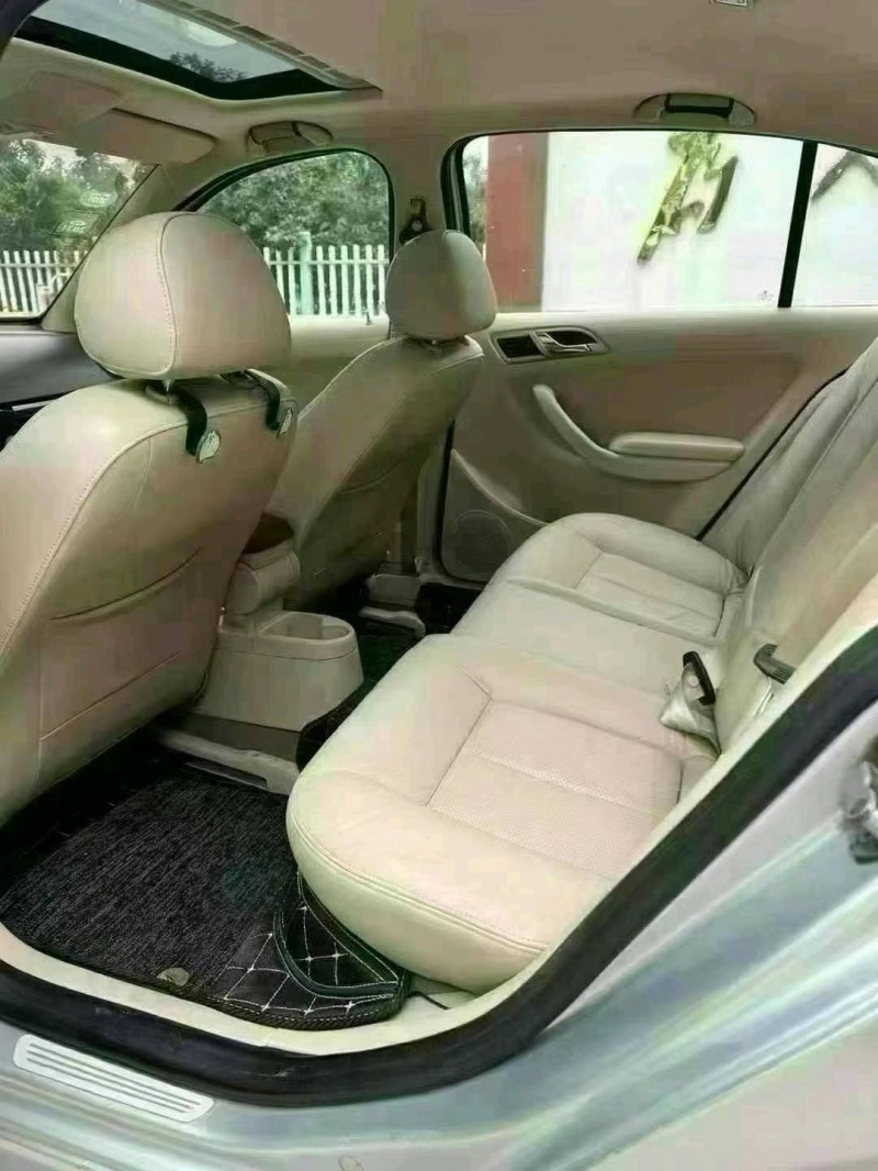 潍坊10年大众朗逸4