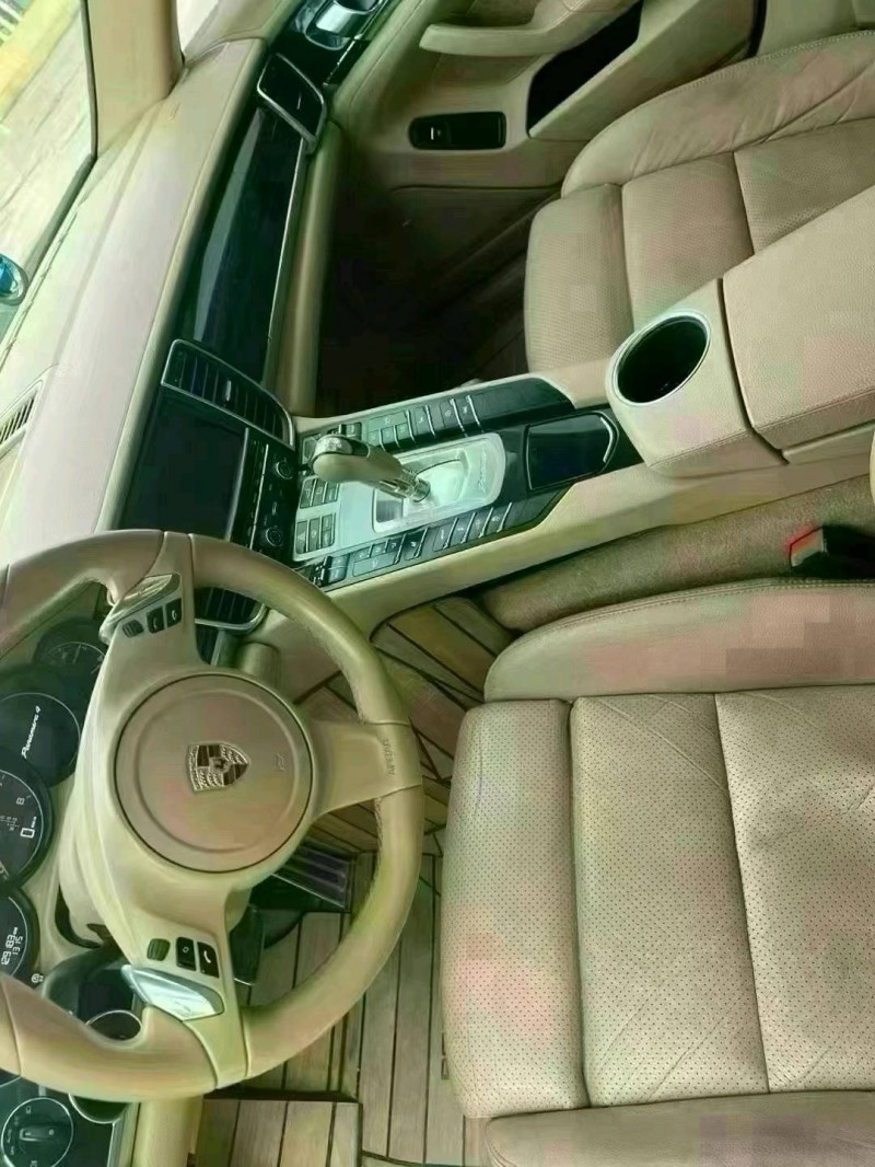 潍坊14年保时捷帕拉梅拉6