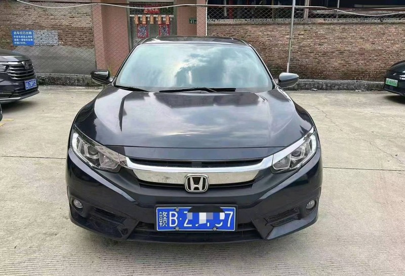 汕头18年本田思域1