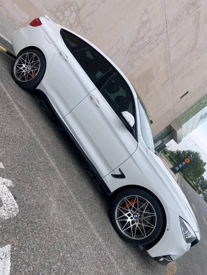 營口18年寶馬3系GT3