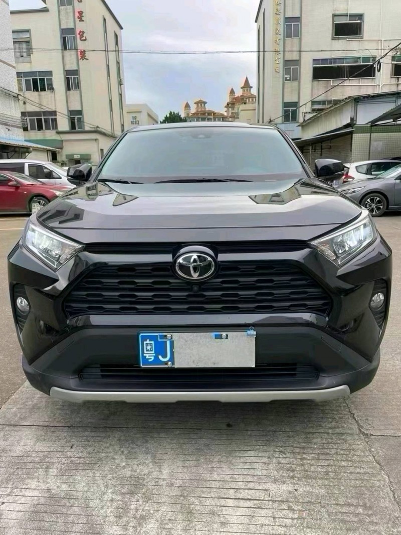 中山23年丰田RAV41