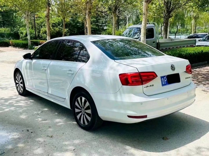 潍坊19年大众速腾8