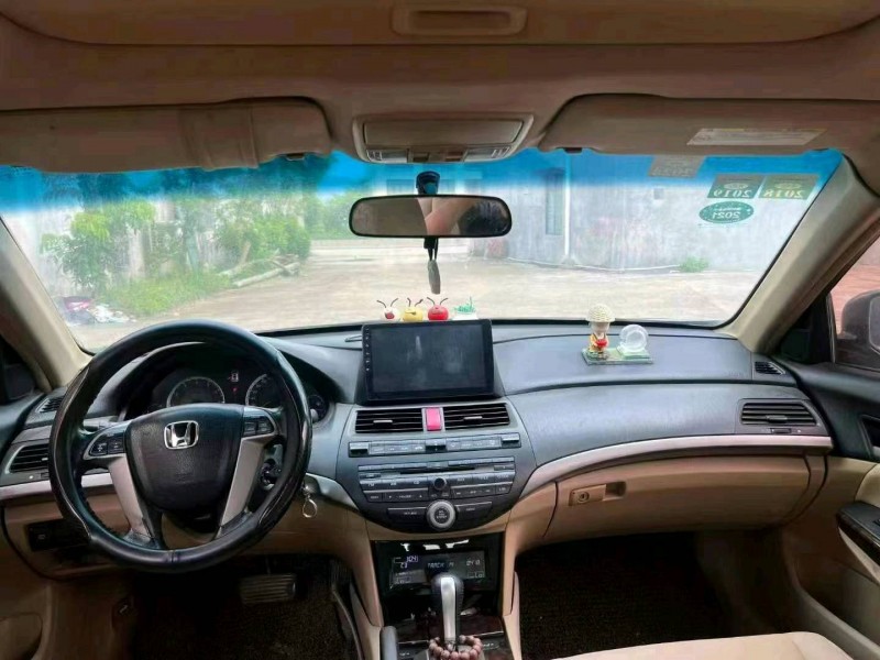 佛山08年本田雅阁6