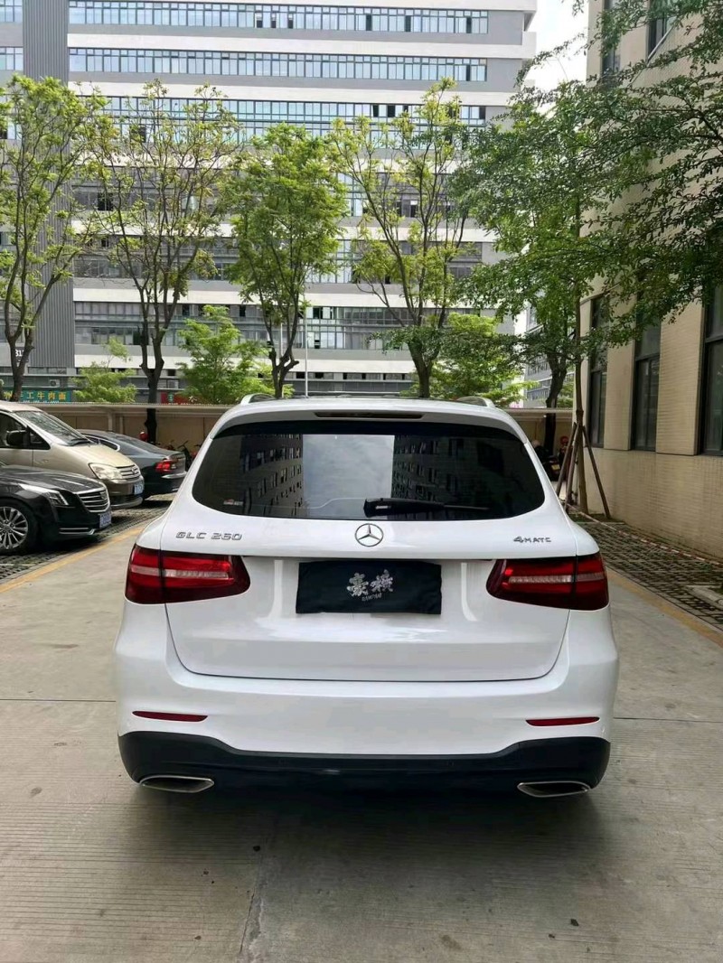 广州17年奔驰GLC4