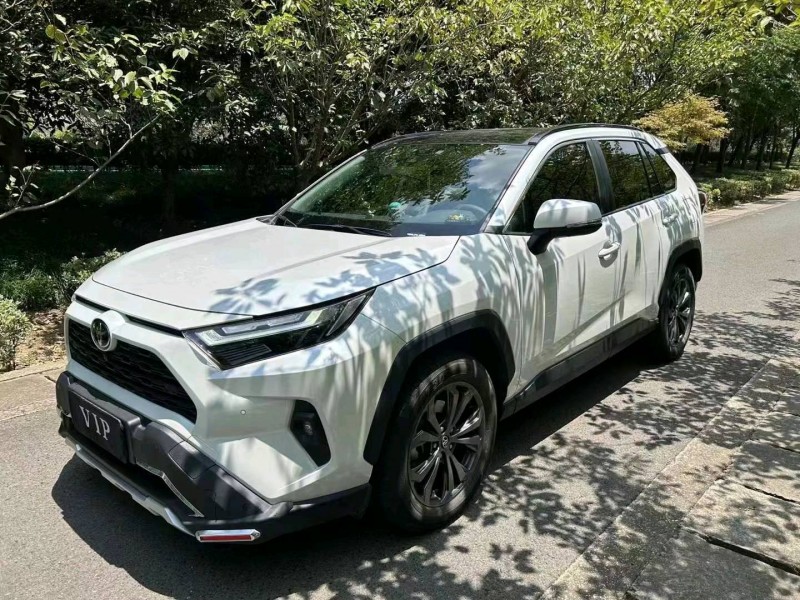 紹興23年豐田RAV42