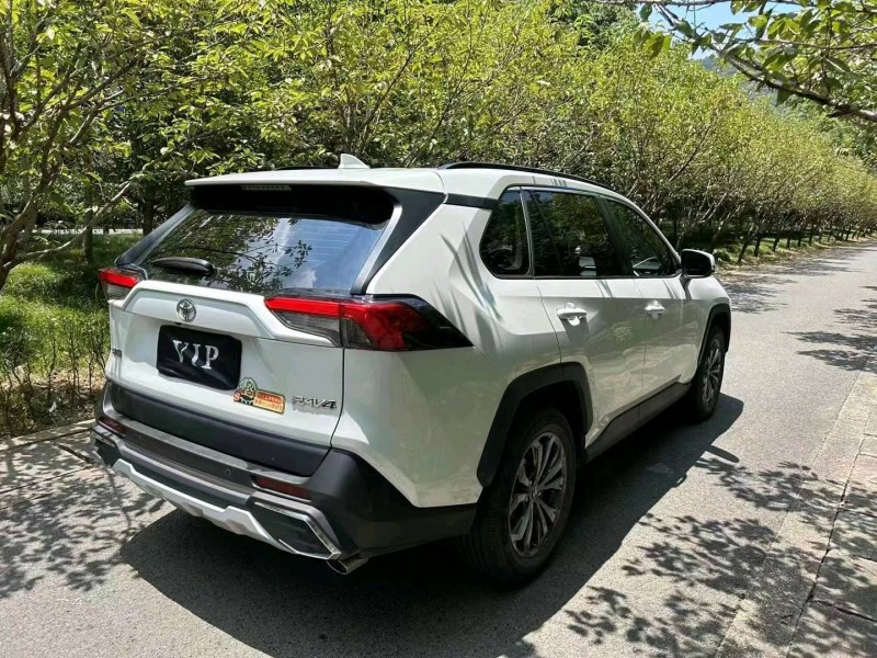 紹興23年豐田RAV48