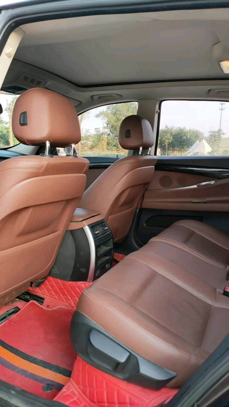 保定17年宝马5系GT3