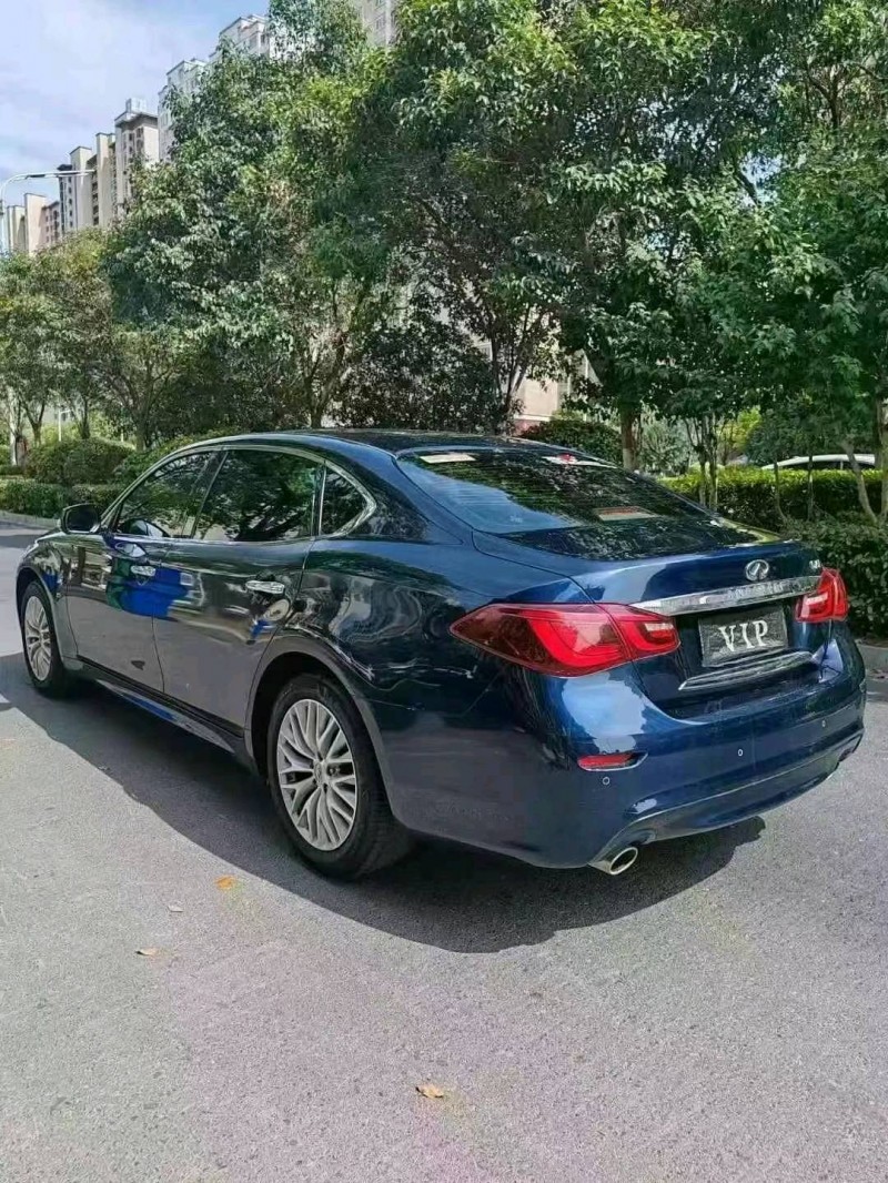 淮北18年英菲尼迪Q707