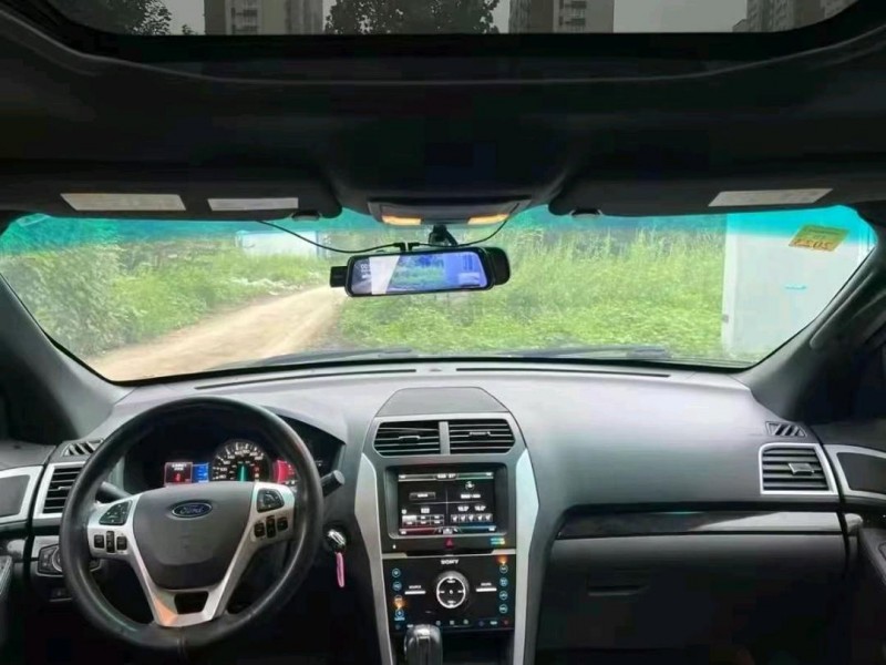 烟台15年福特探险者4