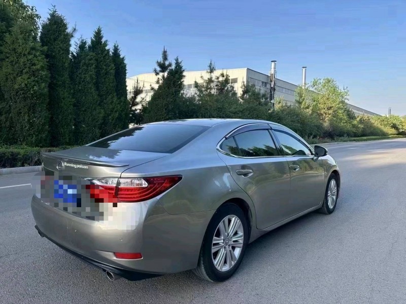 济南14年雷克萨斯ES7