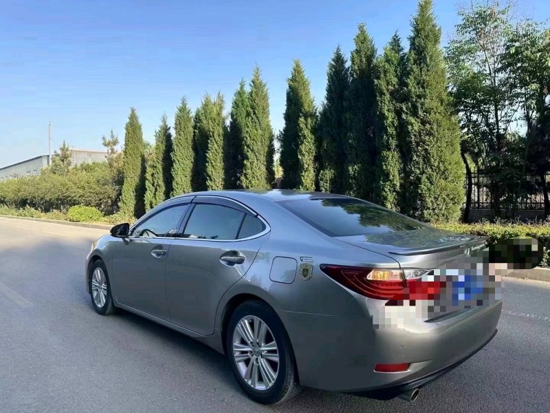 济南14年雷克萨斯ES8