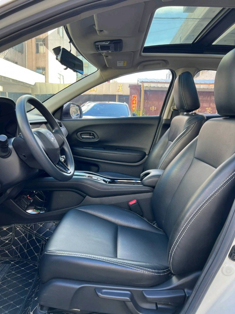 中山21年本田缤智8