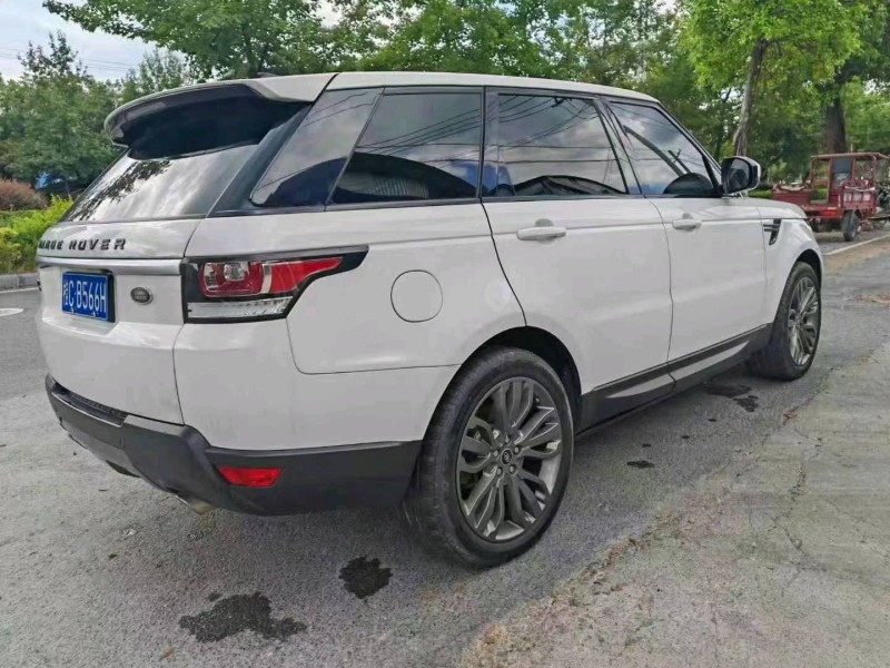 广州17年路虎揽胜运动7