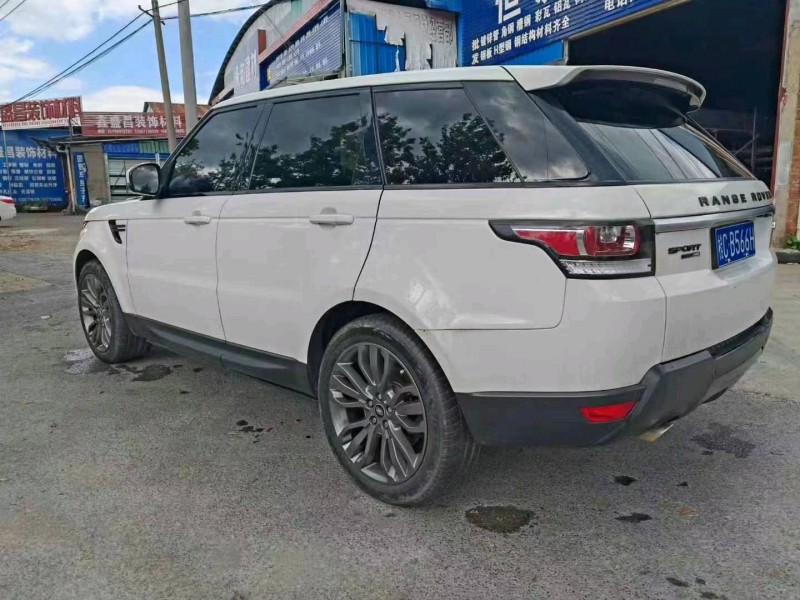 广州17年路虎揽胜运动8