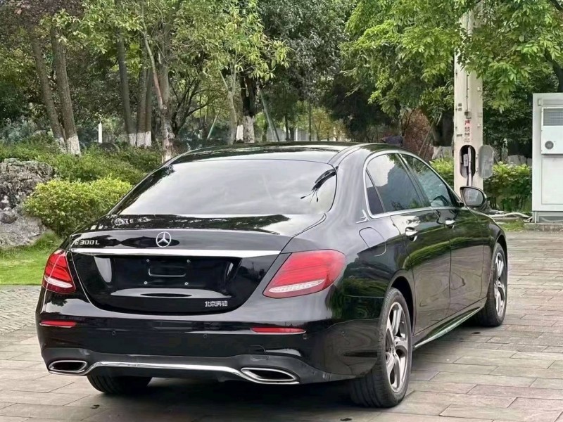 潍坊19年奔驰E8