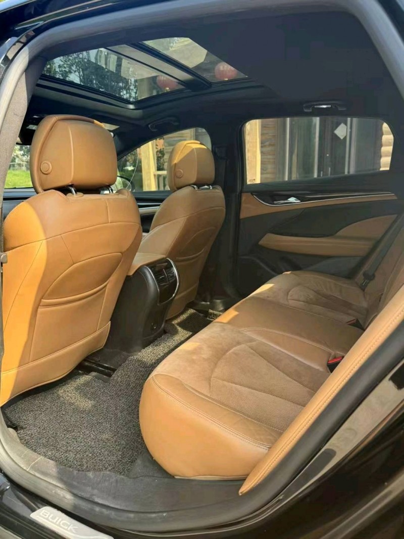 邢台16年别克君越7