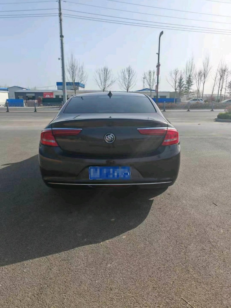 聊城16年别克君越9