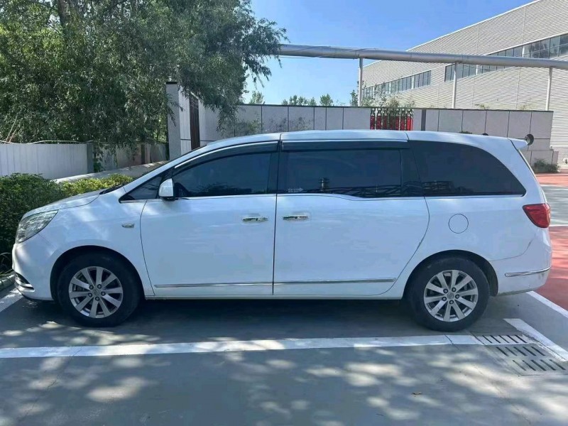 聊城18年别克GL82