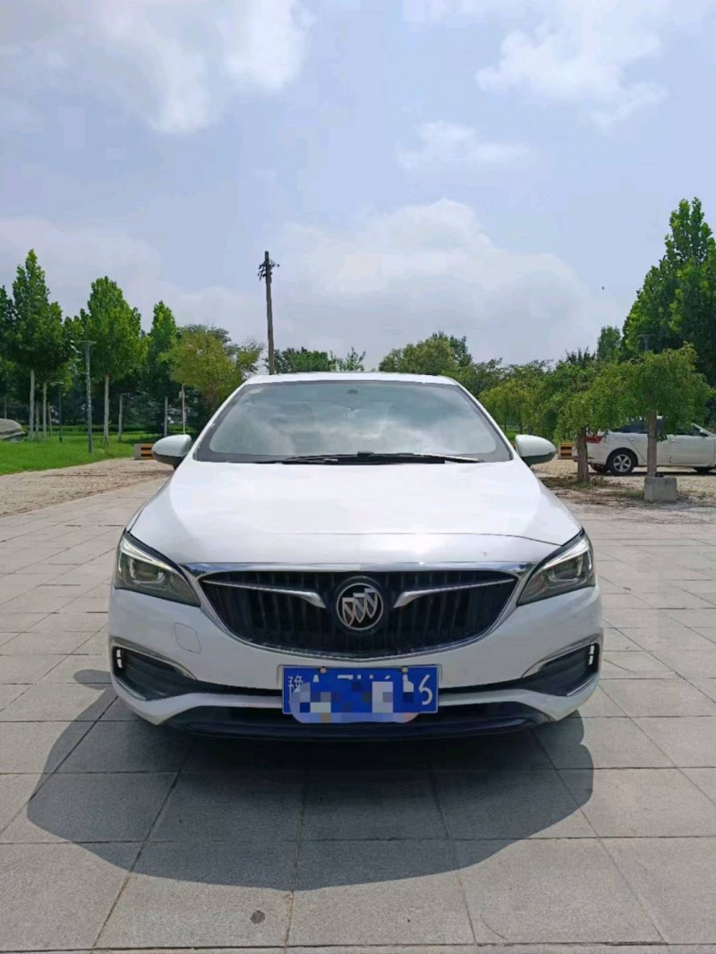 聊城18年别克威朗1