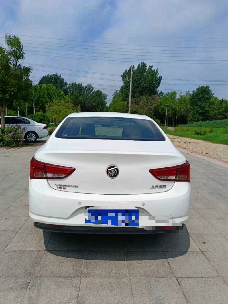 聊城18年别克威朗9