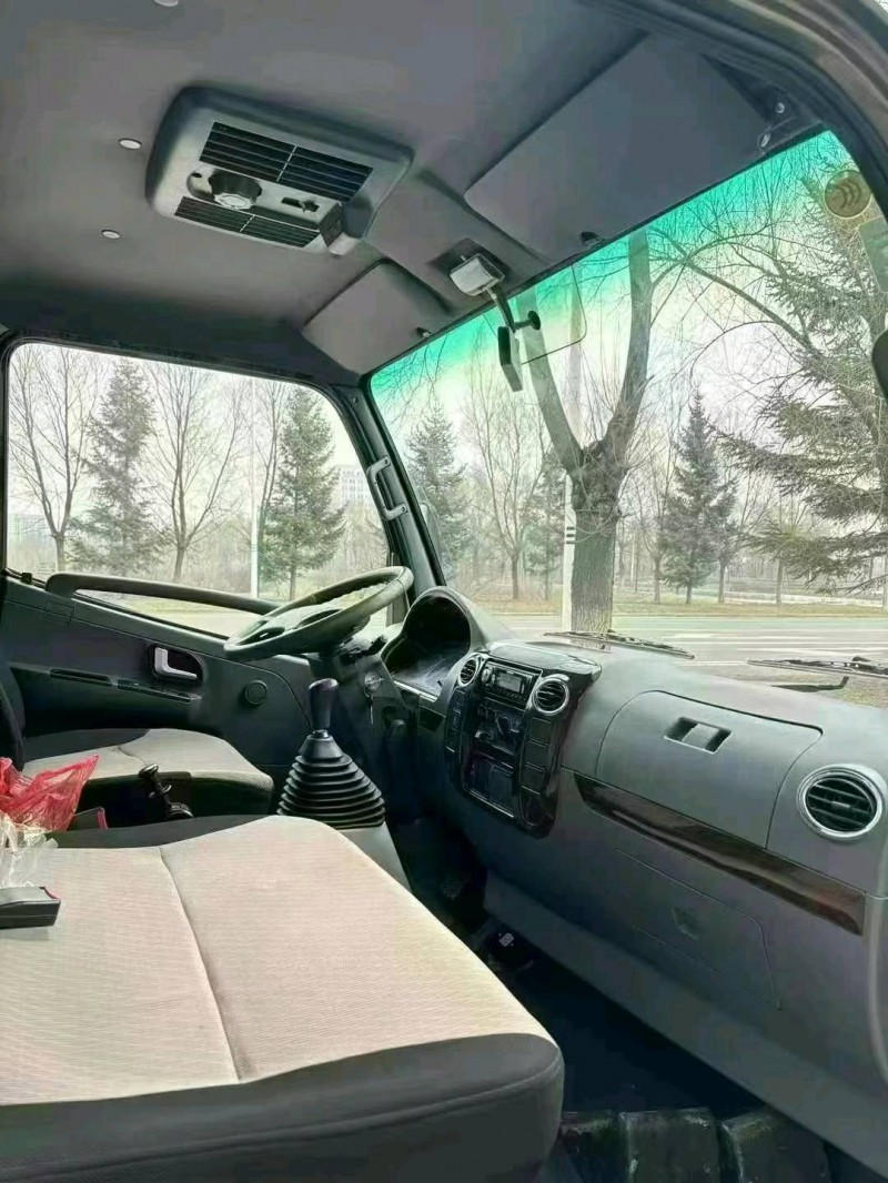 吉林20年凱馬汽車銳捷EM269