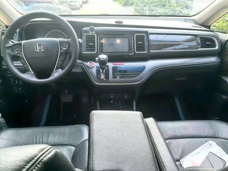 济南17年本田艾力绅3