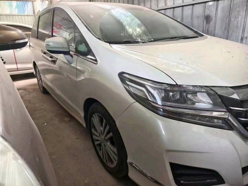 郑州17年本田艾力绅2