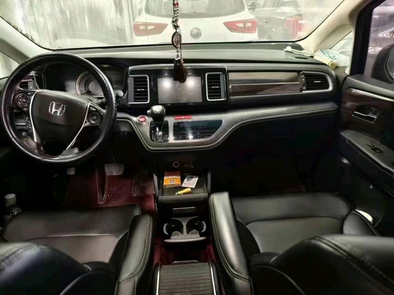 郑州17年本田艾力绅5