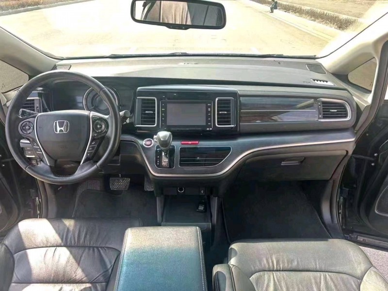 枣庄19年本田艾力绅8