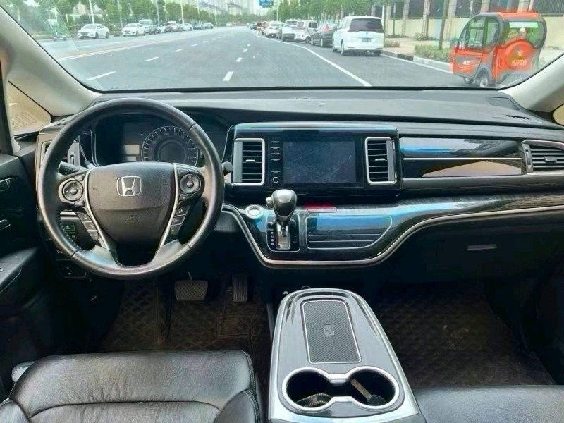 济南19年本田艾力绅6