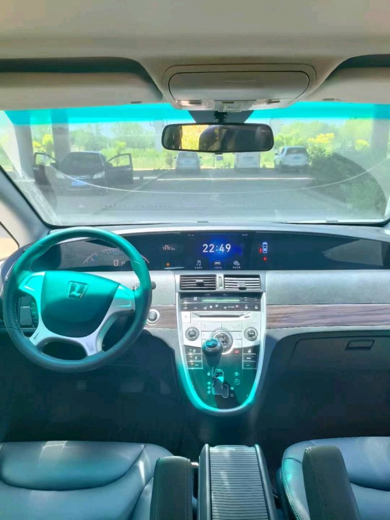 青岛17年纳智捷大7 MPV5
