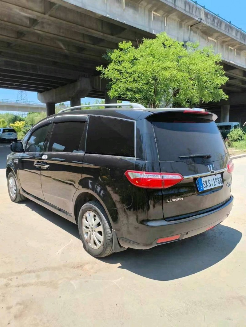 青岛17年纳智捷大7 MPV7