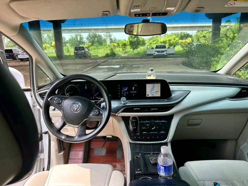 青岛21年别克GL85