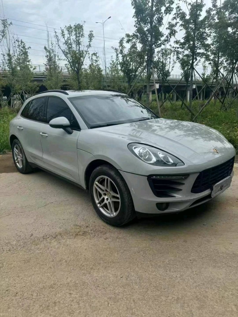 青岛18年保时捷Macan3