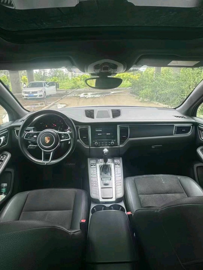 青岛18年保时捷Macan5