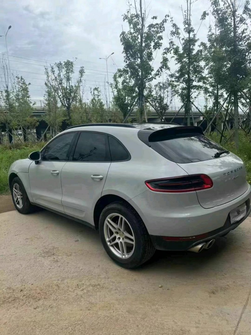 青岛18年保时捷Macan7