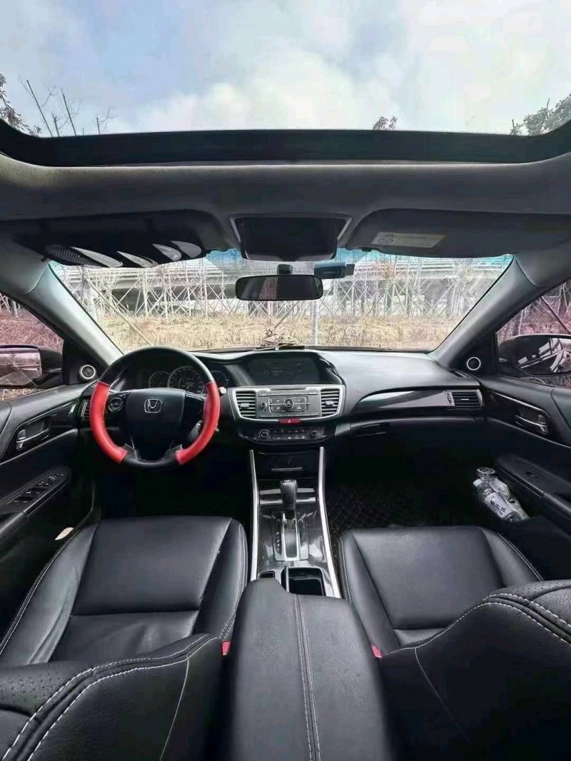 青岛18年本田雅阁5