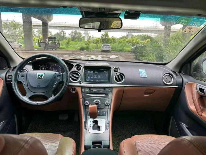 青岛12年纳智捷大7 SUV5