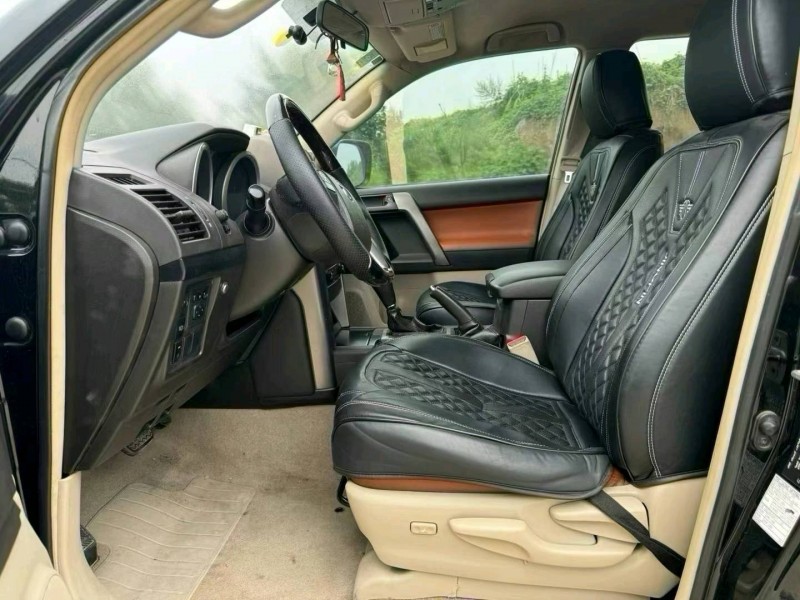 郑州13年丰田普拉多9