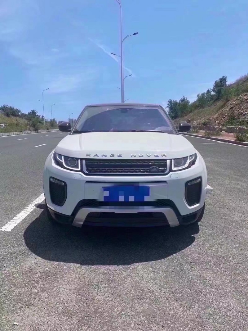 济南18年路虎极光1