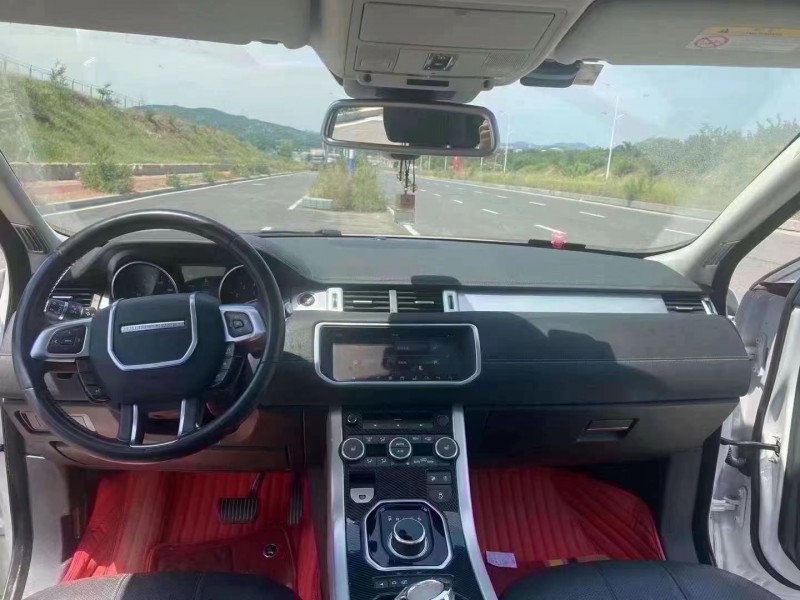 济南18年路虎极光5