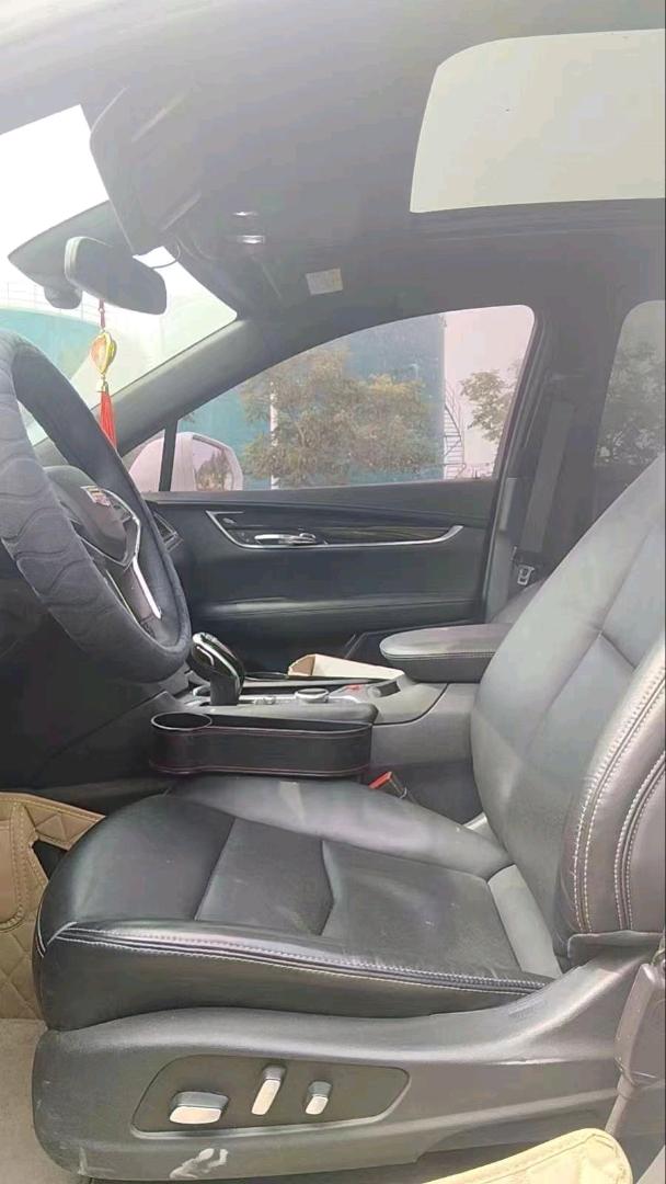 东营20年凯迪拉克XT59