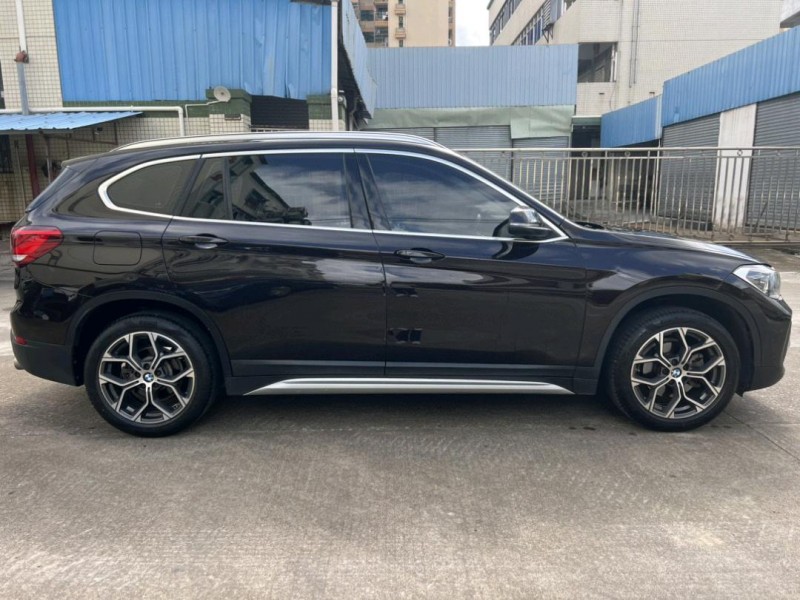 中山20年宝马X12