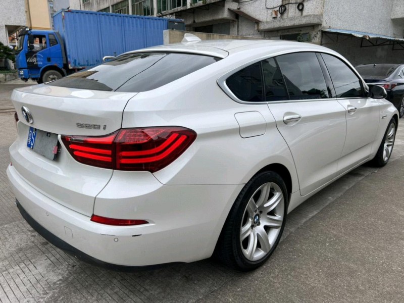 中山17年宝马5系GT5
