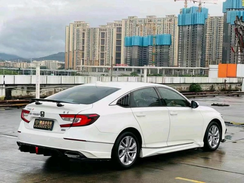 东莞21年本田雅阁7